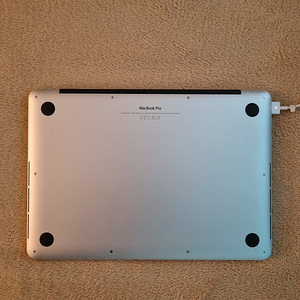 Macbook Pro 13" Retina Early 2015 (4 foto / 6)