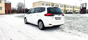 Opel Zafira Tourer 2.0d (4 foto / 8)