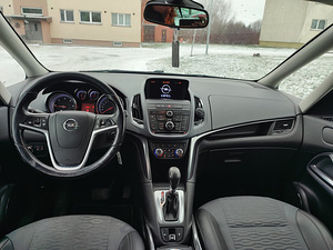 Opel Zafira Tourer 2.0d (5 foto / 8)