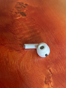 AirPods pro earbuds parempoolne (2 foto / 3)