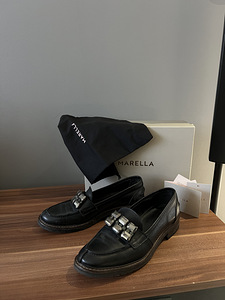 Обувь (Christian Louboutin, Marella, Michael Kors) (3 фото из 9)