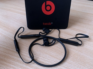 Beats BeatsX juhtmevabad kõrvaklapid