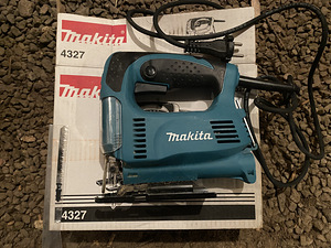 Rent: Makita 4327 tikksaag (1 foto / 2)