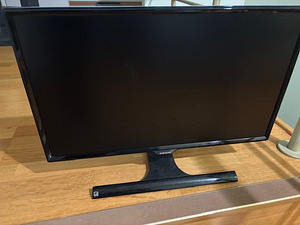 Müüa 24' Samsung monitor (1 foto / 2)