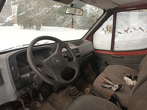 Ford Transit (kastiga) (4 foto / 4)