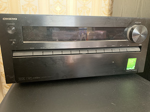 Onkyo tx nr818 (1 foto / 2)