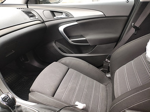 Opel Insignia Sports Tourer 2.0 CDTI (118 kW), 2013 (7 foto / 10)