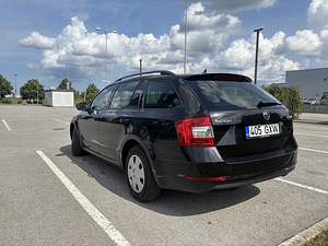 Skoda Octavia (3 фото из 9)
