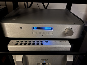 Предусилитель Plinius M8 (1 фото из 4)