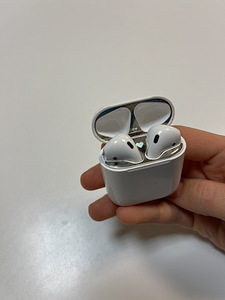 AirPods gen 1 (2 foto / 7)