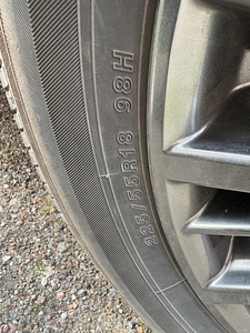 Шины 225/55 R18 YOKOHAMA (4 фото из 5)