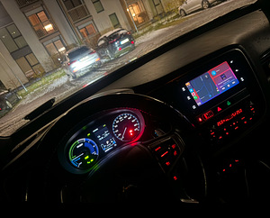 Mitsubishi Outlander Phev 4WD Instyle Plus 2.4 99kW (10 foto / 15)