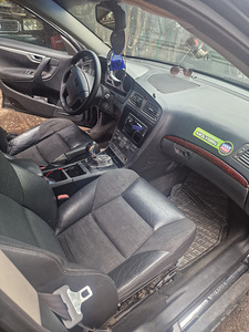Volvo v70 2.5 103kw manu (8 foto / 9)