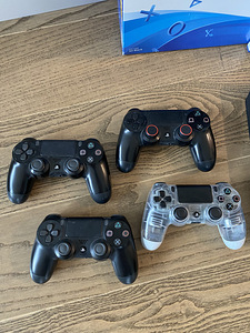 Ps4, 4 pulti (3 foto / 4)