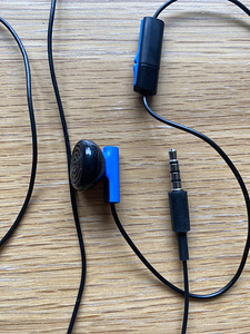Ps4, 4 pulti (4 foto / 4)