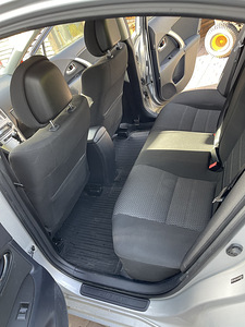 Toyota Avensis 1.8 2012 (8 foto / 9)