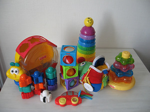 Fisher-Price, игрушки (2 фото из 3)