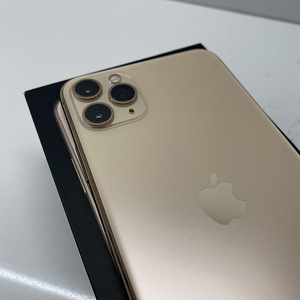 iPhone, 11 Pro Max , 256GB, kuldne (3 foto / 3)