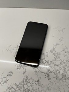 iPhone 11, 128GB, must (1 foto / 3)