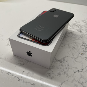 iPhone X, 64GB, space grey (1 foto / 3)