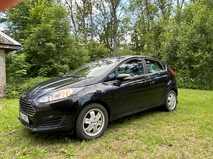 Ford Fiesta 1.2 (1 foto / 11)