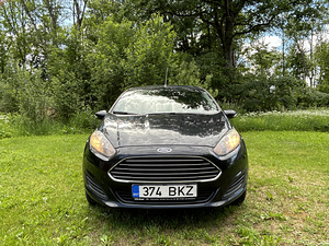 Ford Fiesta 1.2 (2 foto / 11)