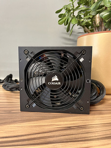 Toiteplokk Corsair CX750 (1 foto / 3)