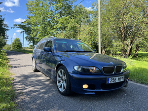 Продается BMW 330i (2 фото из 11)