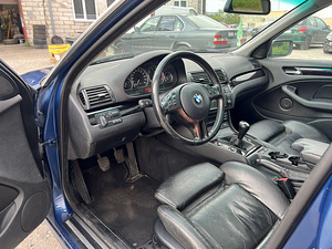 Продается BMW 330i (6 фото из 11)
