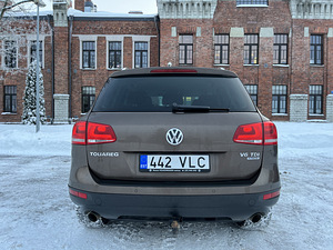 Volkswagen Touareg (5 foto / 14)