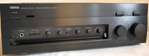 Yamaha AX-590 (2 foto / 4)