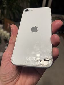 iPhone SE 2. Gen 2020 64GB (3 foto / 5)