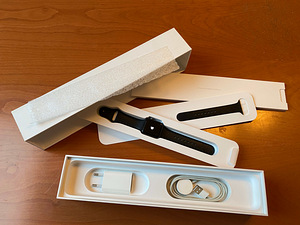 Apple Watch Series 2 – 38mm (must) (1 foto / 5)