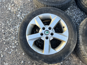 16" 5x112 skoda veljed suverehvidega (5 foto / 9)