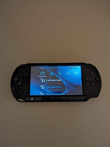 Sony PSP, kodustatatud / mooditud / välgustatud + 32 gb mälukaart (1 foto / 1)