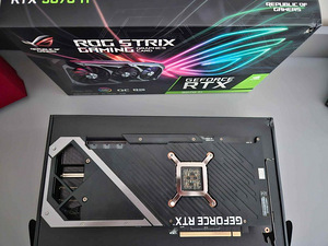 Asus Rog Strix RTX 3070 Ti Gaming OC (5 foto / 8)