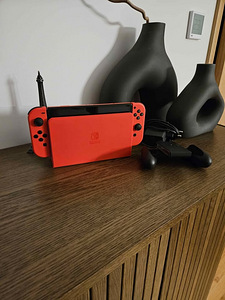 Nintendo Switch OLED Mario limited edition (4 foto / 4)