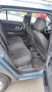 Skoda Fabia 1,4 2008 (7 foto / 11)