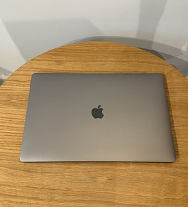Macbook pro 16 2019, i7/16gb/512gb ssd (2 фото из 4)
