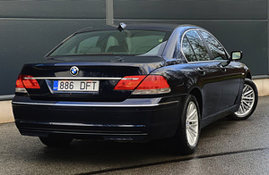 BMW 750 Exclusive 4.8 270kW (2 foto / 15)