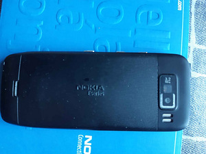 Мобильный телефон Nokia E 52 (2 фото из 3)