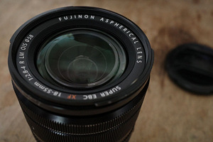 Fujinon XF 18-55mm f/2.8-4 R LM OIS objektiiv (2 foto / 3)