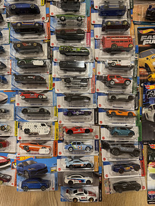 Hot Wheels mudelite kollektsioon 113tk (5 foto / 8)