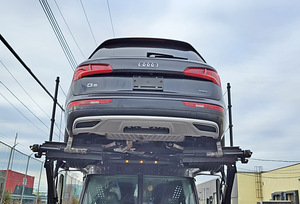 Audi Q5 2019 kahjustatud (2 foto / 11)