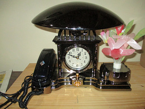 Kell- laualamp- telefon (2 foto / 3)