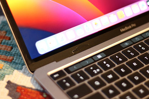 MacBook Pro 13″ 2020 – M1/8GB/256GB SSD (6 foto / 6)