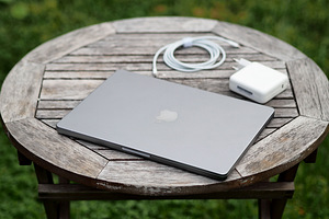 Apple MacBook M1 Pro 14" (2021) 512GB, 16GB (1 foto / 6)