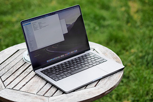 Apple MacBook M1 Pro 14" (2021) 512GB, 16GB (3 foto / 6)