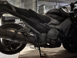 Продается аварийный YAMAHA FJR 1300 (7 фото из 10)