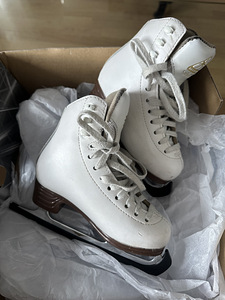 Iluuisud Jackson 11c/26.5 eu (1 foto / 5)